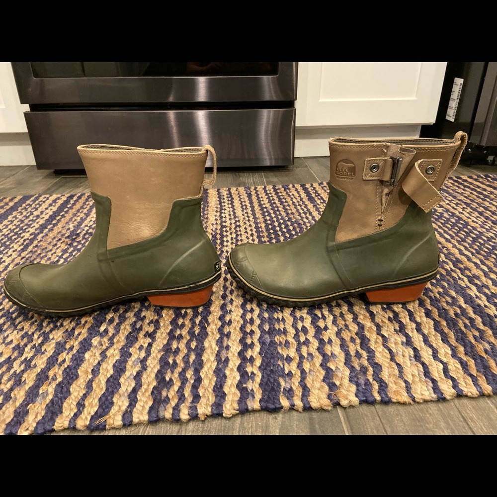 Sorel Slimpack Riding Glow short waterproof boots